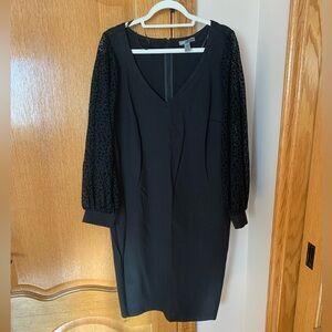 Love X Design black body on dress with lace sleeves with velvet detailing